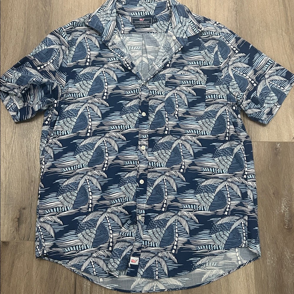 Vineyard Vines short sleeve button up with pocket